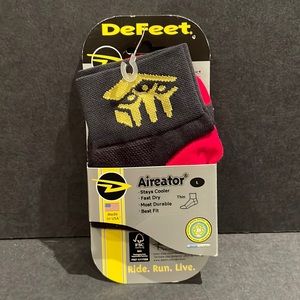DeFeet Aireator Cycle of Hope Socks NEW!